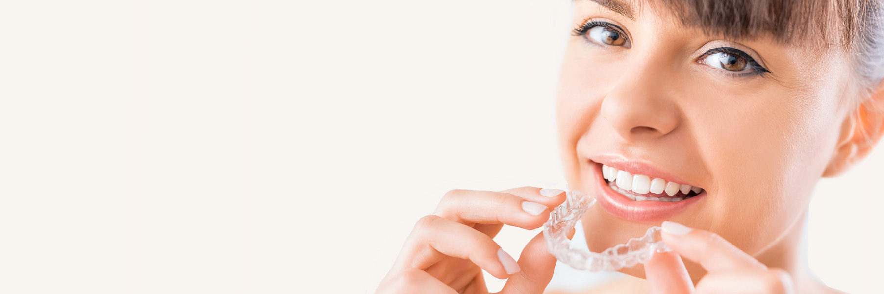 Ortodoncia invisible Invisalign - Clínica Pfaff Dentista en Barcelona Ortodoncia-invisible-invisalign-barcelona
